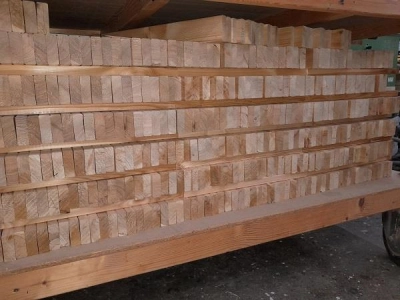 Sibirische Lärche Glattkant-Fasebretter