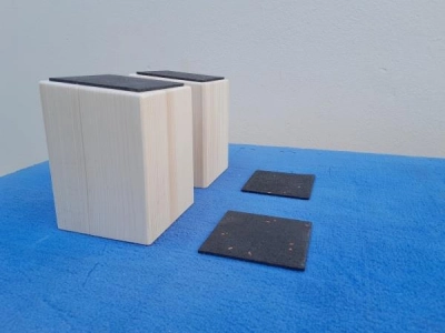 SchrägSchlafen mit Klötze unter den Füßen