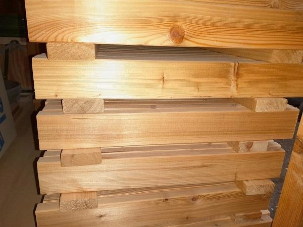 Sibirische Lärche Glattkant-Fasebretter