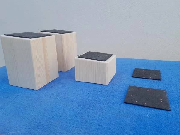 SchrägSchlafen mit Klötze unter den Füßen