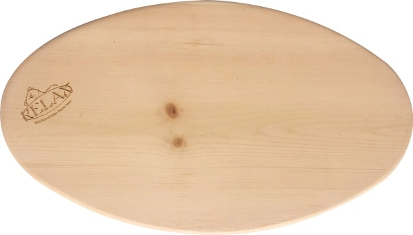 ZirbenSchneidebrett Beispiel: auf die Maserung, Äste und kleine Ausreißer in der Fräsung haben wir keinen Einfluss...